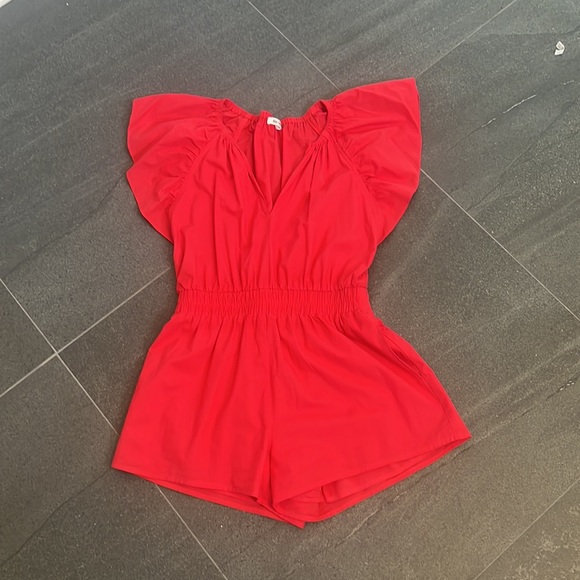 Flutter Sleeve Romper - Picture 4 of 4